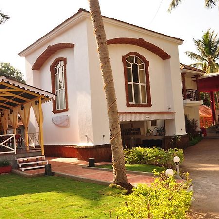 Antara Goa Marmagao Bagian luar foto