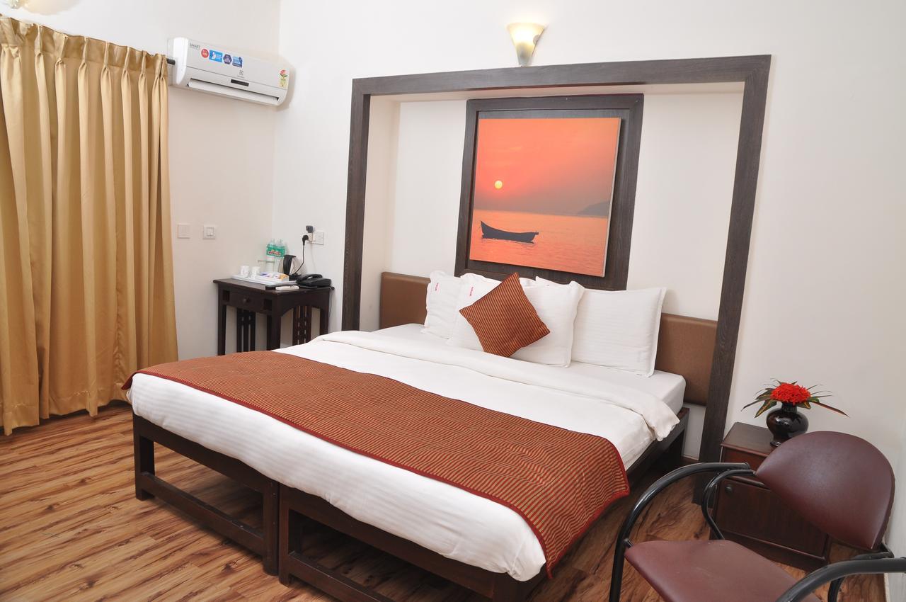 Antara Goa Marmagao Bagian luar foto